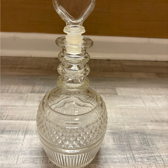 Tiffany & Co. Designed Seagram’s Wine Decanter - Picture 4 of 6